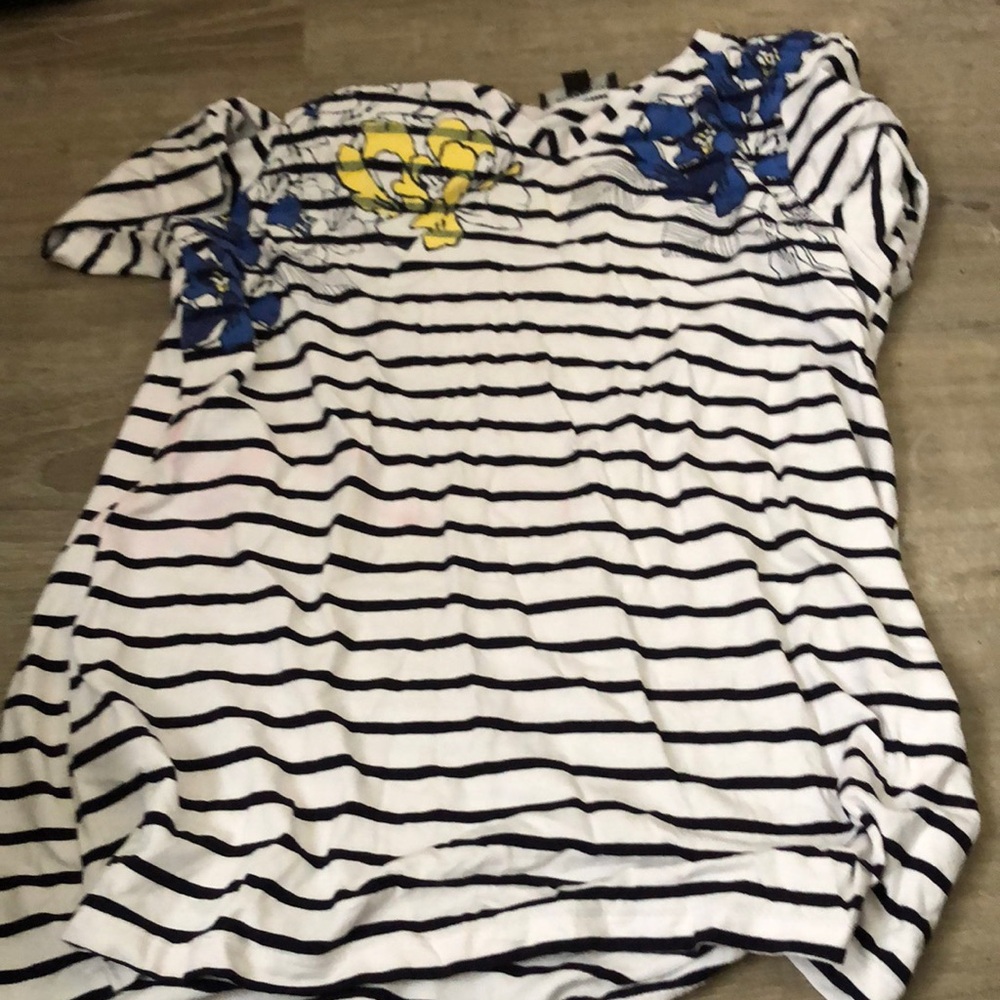 Woman’s t-shirt